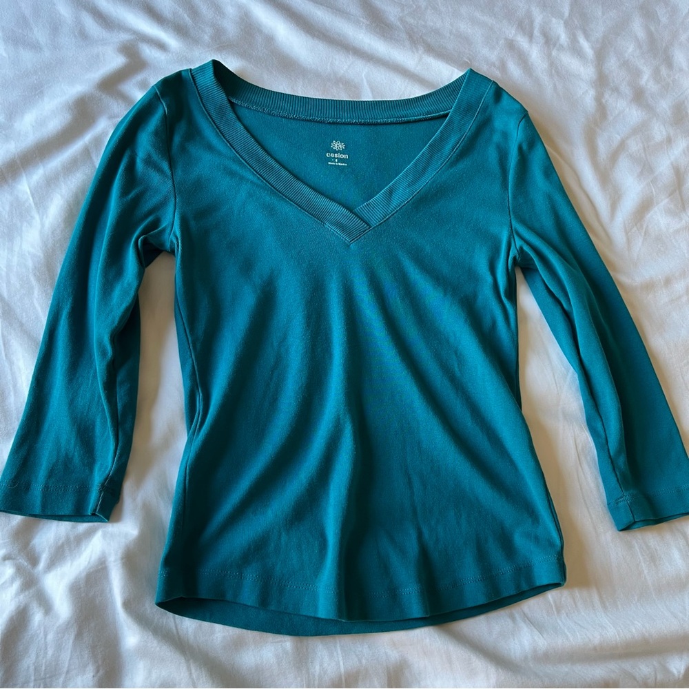 Caslon 100% cotton 3/4 sleeve v neck tee S